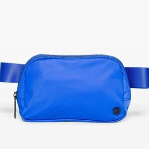 lululemon athletica RARE Everywhere Belt Bag *1L
Wild Bluebell 💙